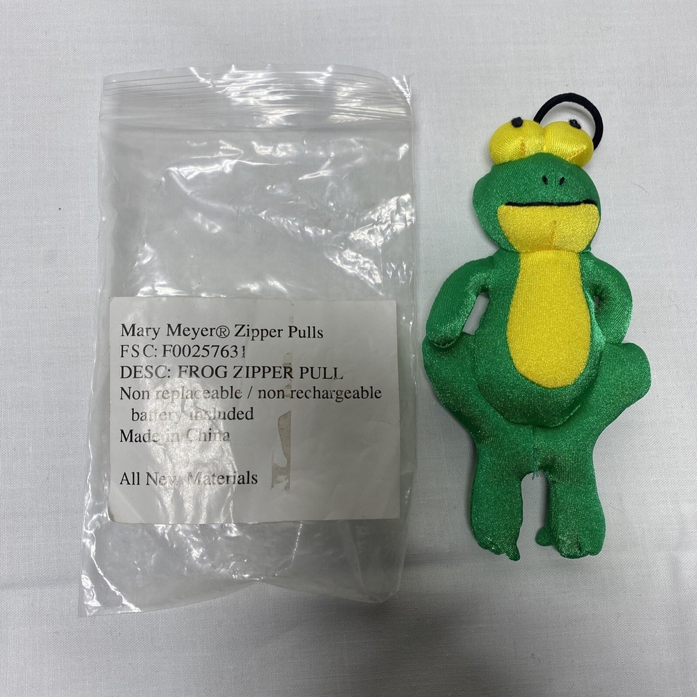 Mary Meyer Frog Zipper Pull Makes Ribbit Sound New Green yellow plush stuffed 5"